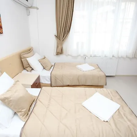 Hotel Nicoleport 3*
